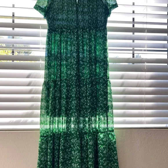 💚Zara💚Size USA M Gorgeous green smocked tiered maxi dress - Picture 6 of 6